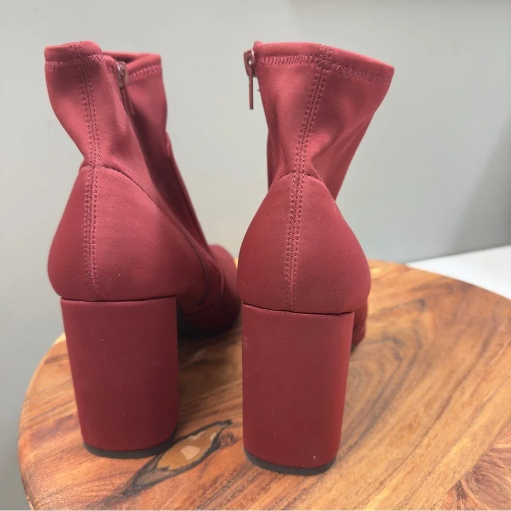 Alex Marie Womens Burgundy‎ Stretch Fabric Pointed Toe Block Heel Ankle Boots 9M